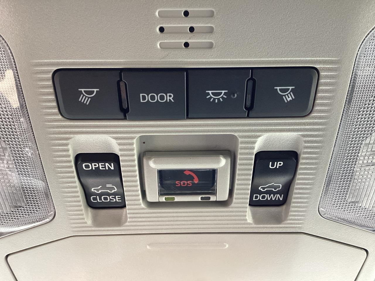 2023 Toyota RAV4 Hybrid XLE PREMIUM AWD Photo