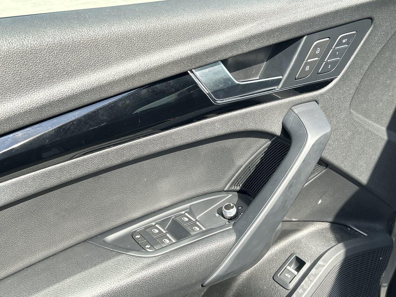 2020 Audi Q5 45 2.0T Technik   Adaptive Air Suspension Photo