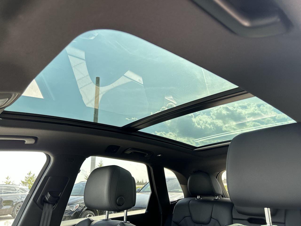 2020 Audi Q5 45 2.0T Technik   Adaptive Air Suspension Photo