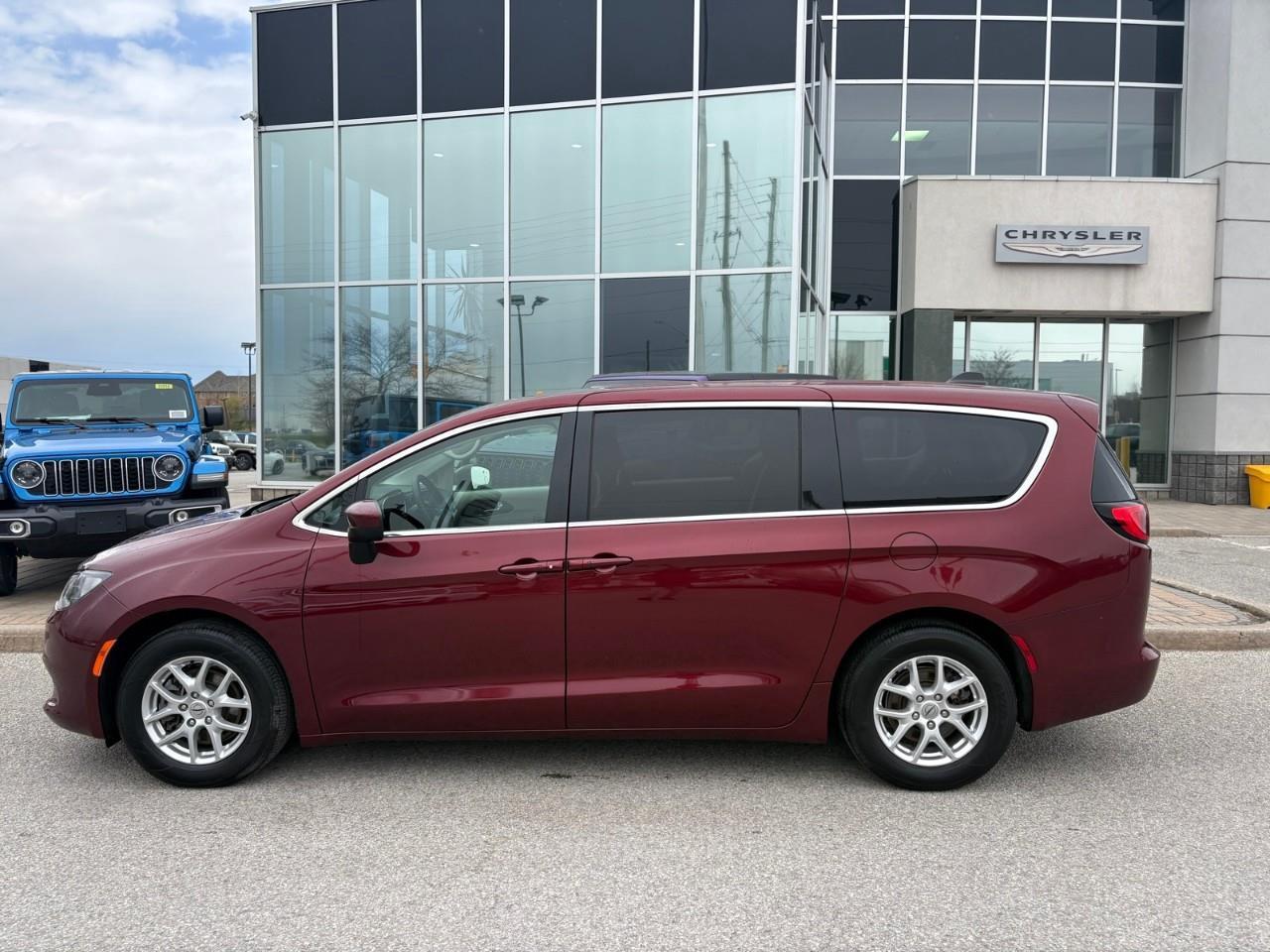 2022 Chrysler Grand Caravan SXT Front-Wheel Drive Passenger Van Photo