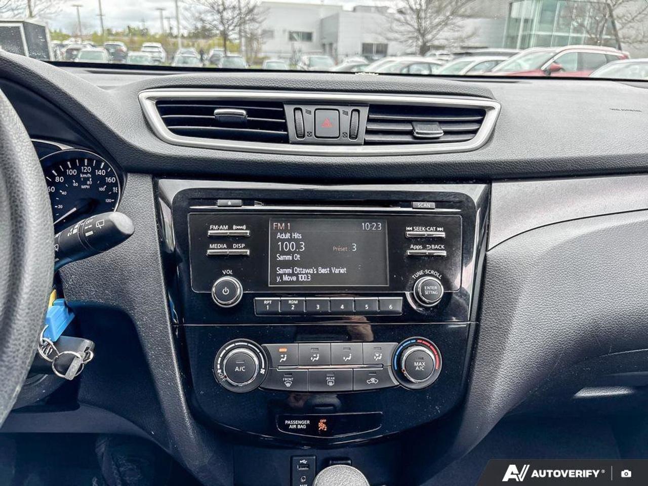 2015 Nissan Rogue S (AS-IS) Photo