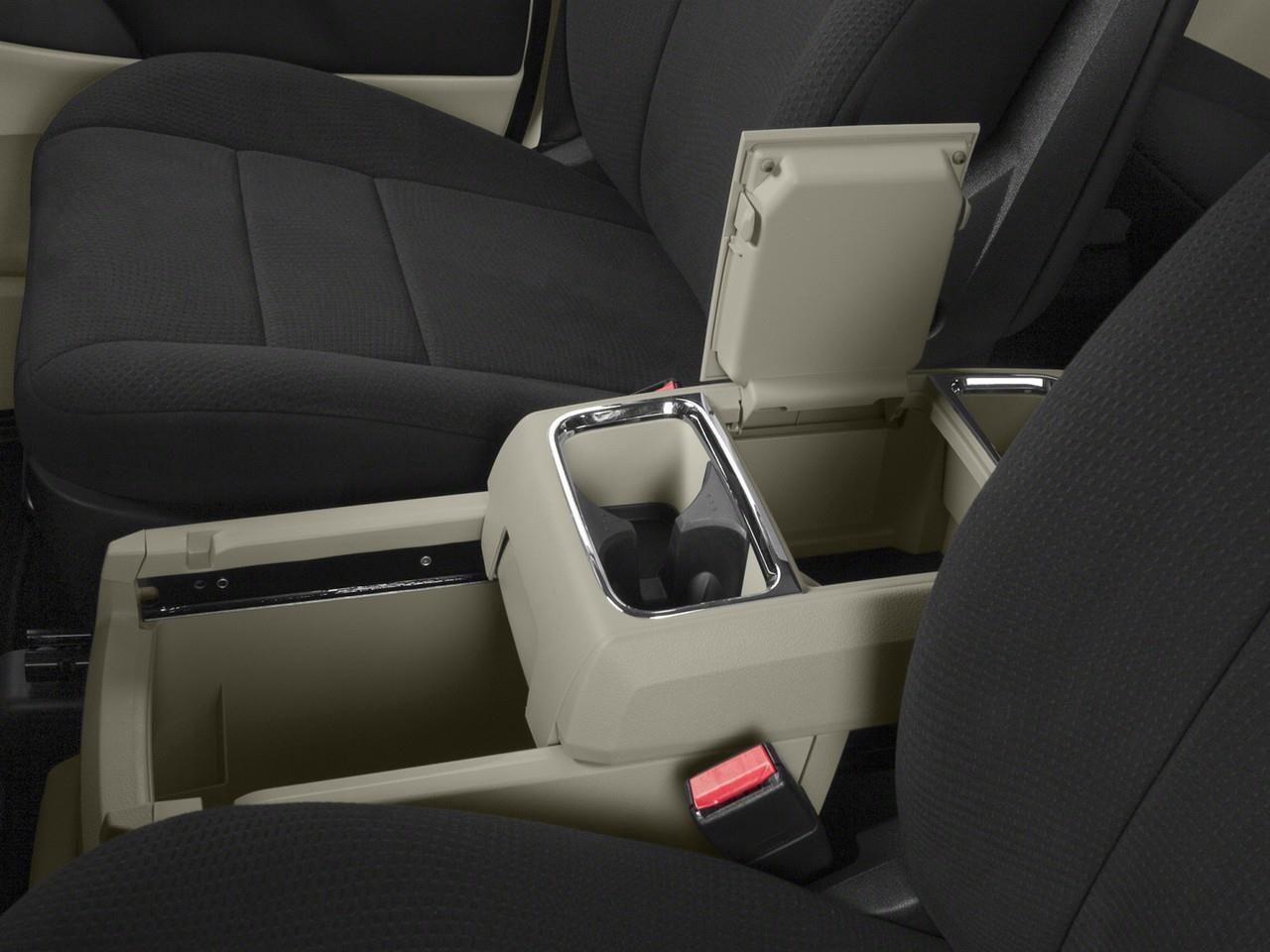 2015 Dodge Grand Caravan SE/SXT Photo