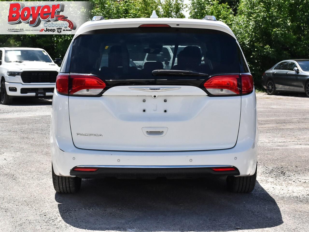 2019 Chrysler Pacifica Touring L Plus I Uconnect Theatre Group I 8 passen Photo