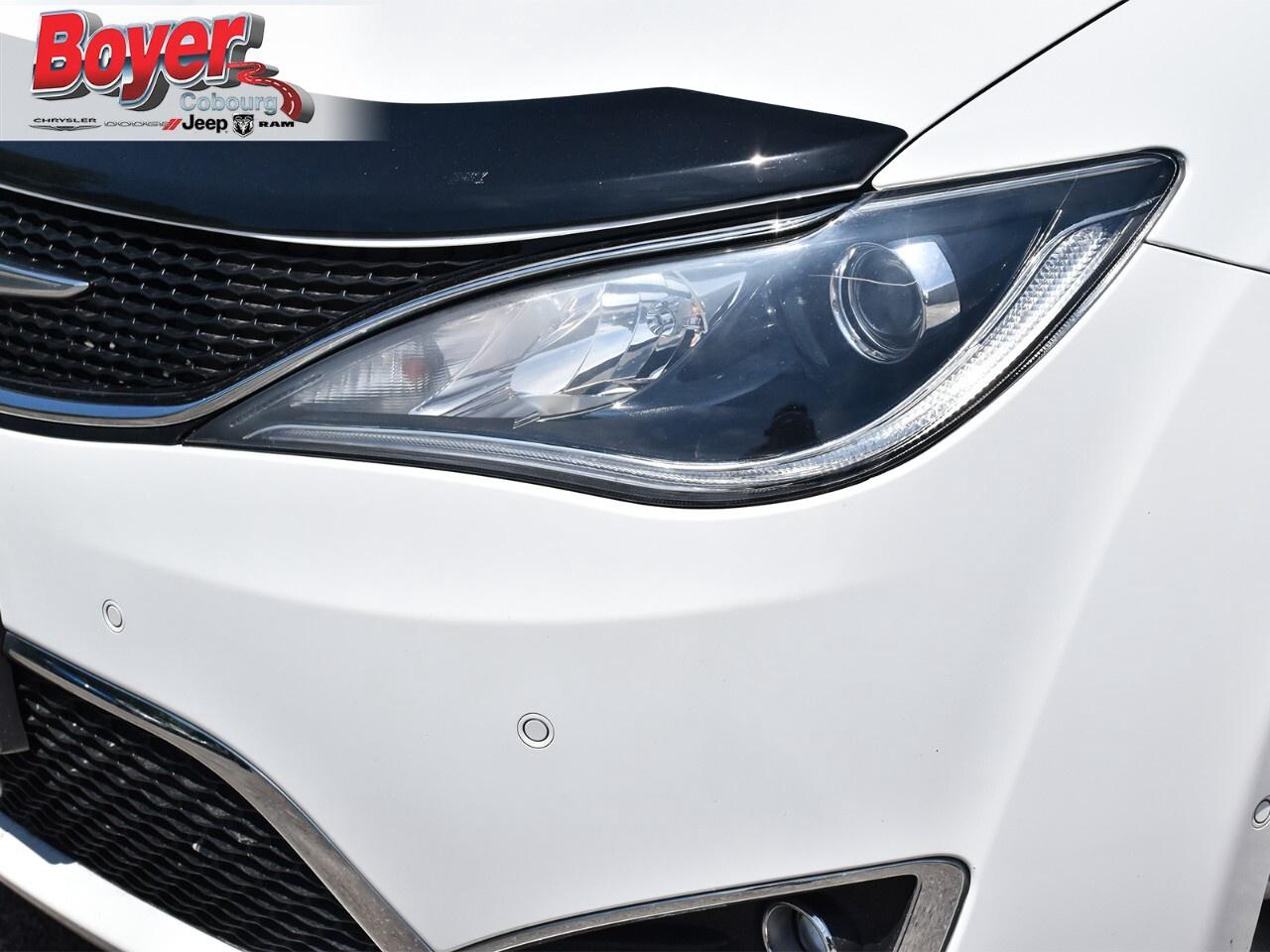 2019 Chrysler Pacifica Touring L Plus I Uconnect Theatre Group I 8 passen Photo