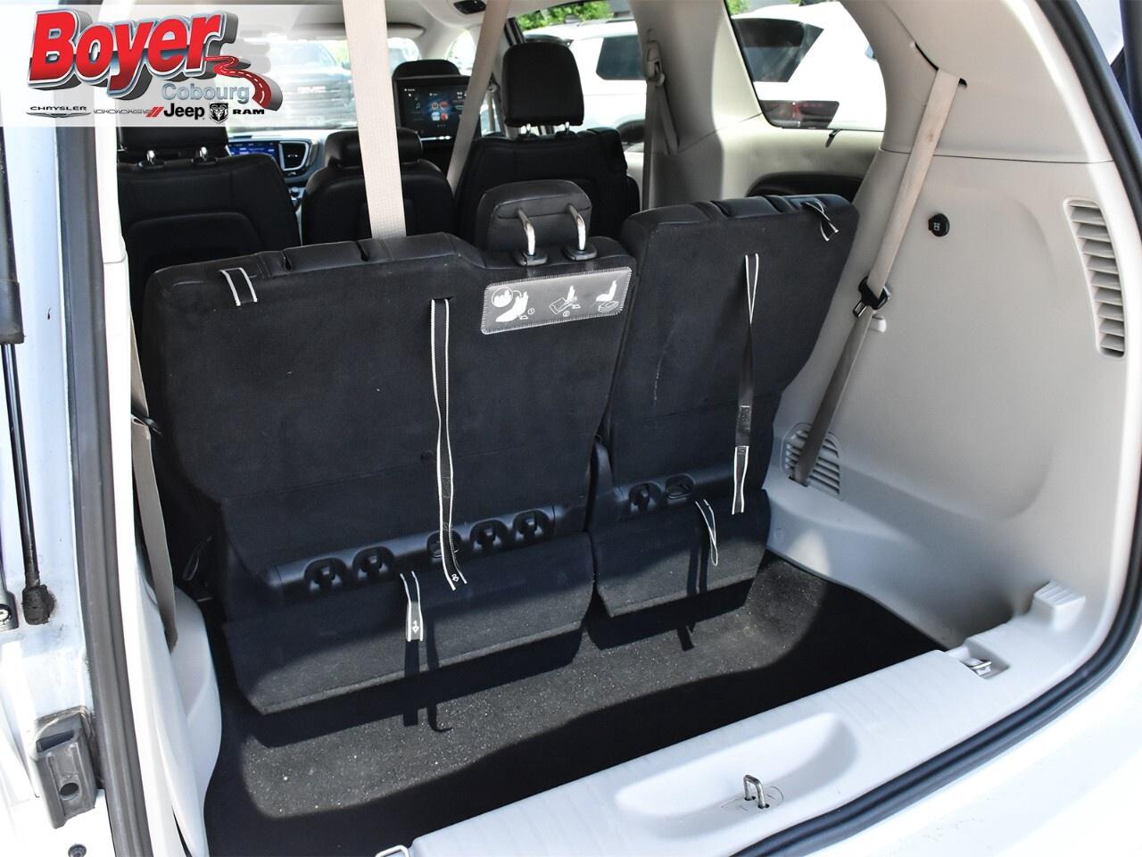 2019 Chrysler Pacifica Touring L Plus I Uconnect Theatre Group I 8 passen Photo