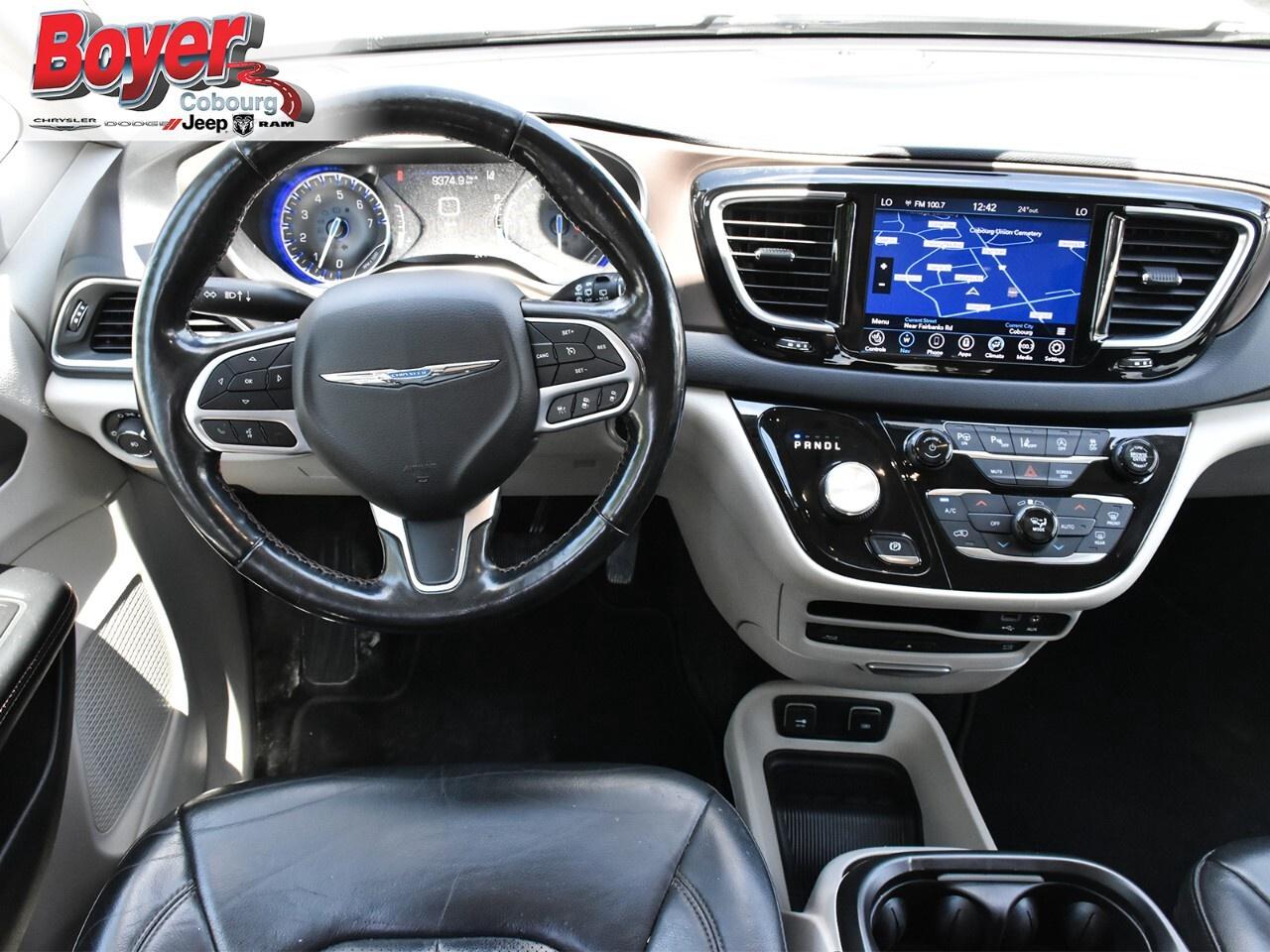 2019 Chrysler Pacifica Touring L Plus I Uconnect Theatre Group I 8 passen Photo