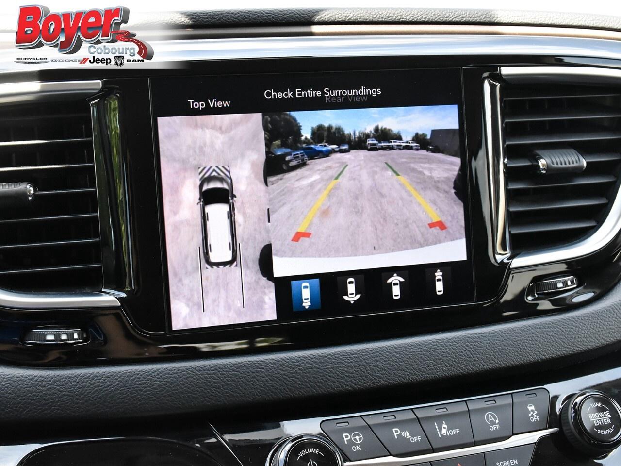 2019 Chrysler Pacifica Touring L Plus I Uconnect Theatre Group I 8 passen Photo