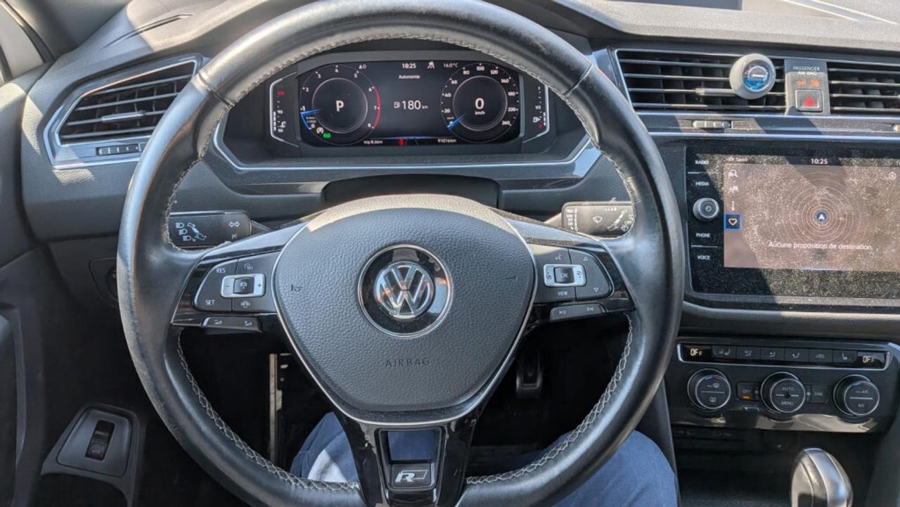 2021 Volkswagen Tiguan Highline 4MOTION   7-Seater   R-Line Look   Leathe Photo
