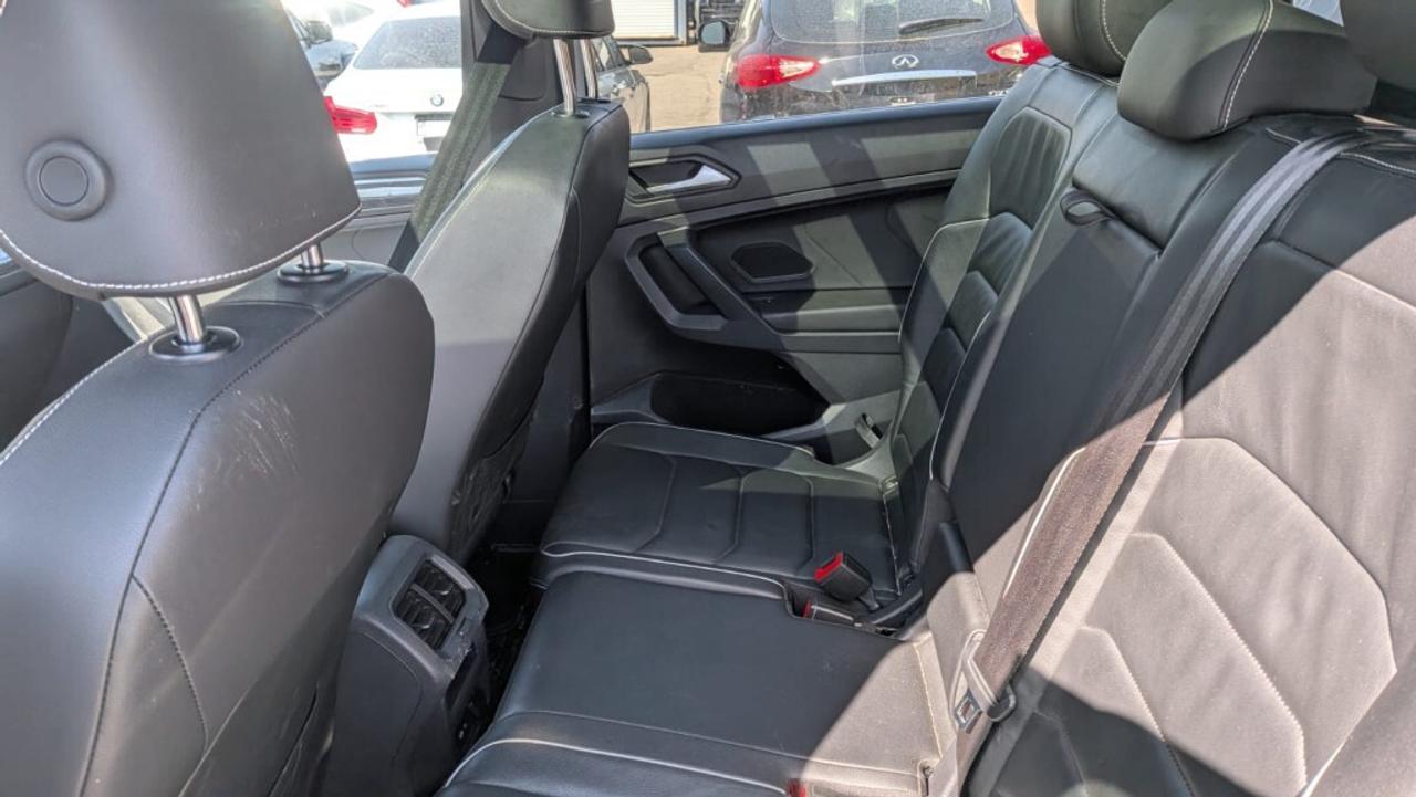 2021 Volkswagen Tiguan Highline 4MOTION   7-Seater   R-Line Look   Leathe Photo