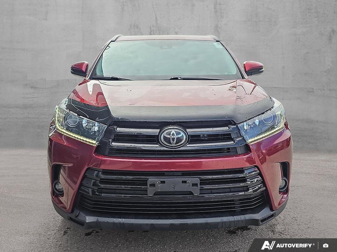 2019 Toyota Highlander XLE AWD | Moonroof | Leather | Heated Seats | Photo