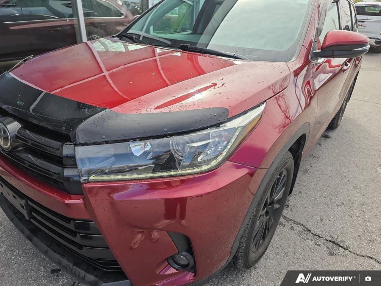 2019 Toyota Highlander XLE AWD | Moonroof | Leather | Heated Seats | Photo