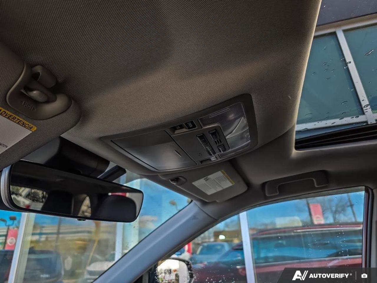 2019 Toyota Highlander XLE AWD | Moonroof | Leather | Heated Seats | Photo