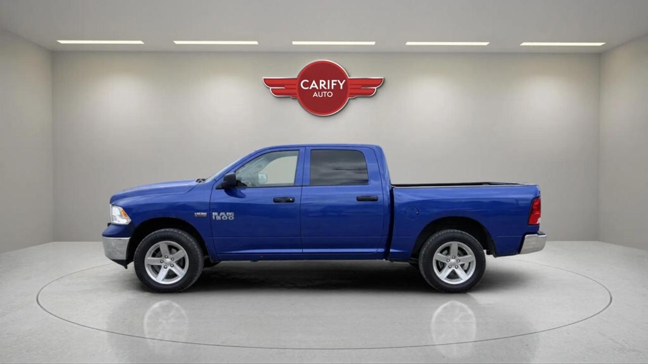 2017 RAM 1500 4WD Crew Cab  ST Photo4