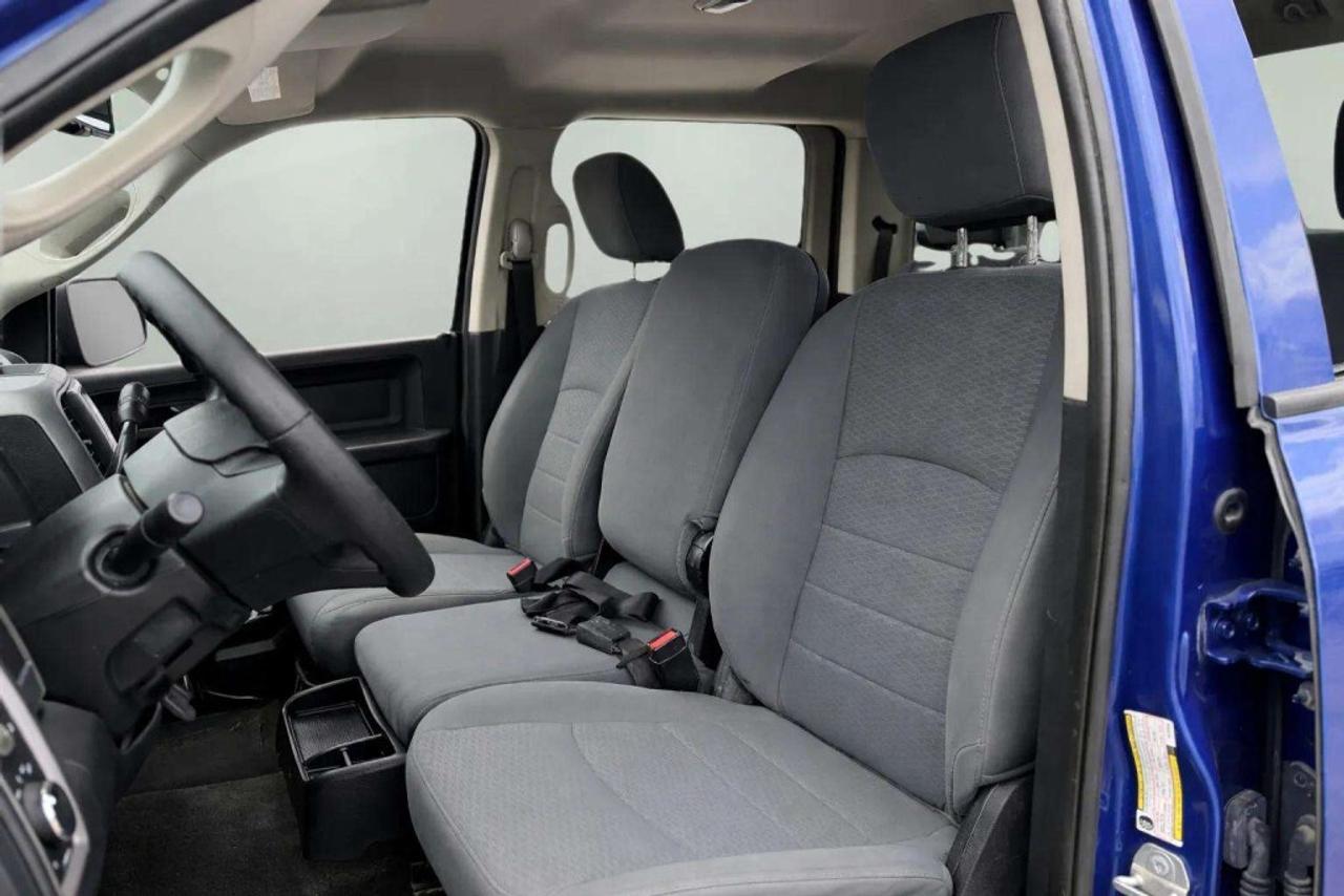 2017 RAM 1500 4WD Crew Cab  ST Photo