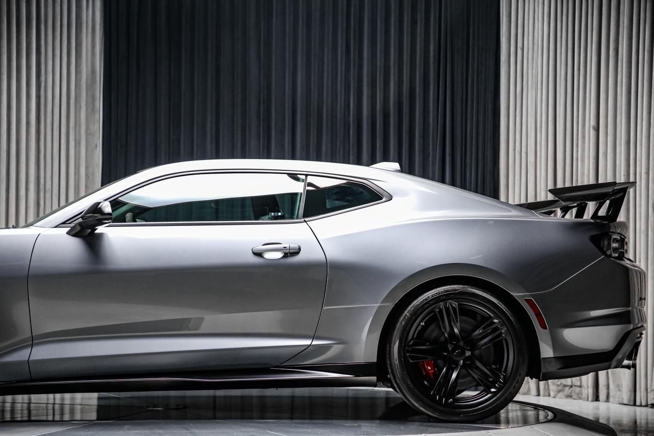 2021 Chevrolet Camaro ZL1 1LE EXTREME TRACK PACK MANUAL 650HP 1OWNER Photo
