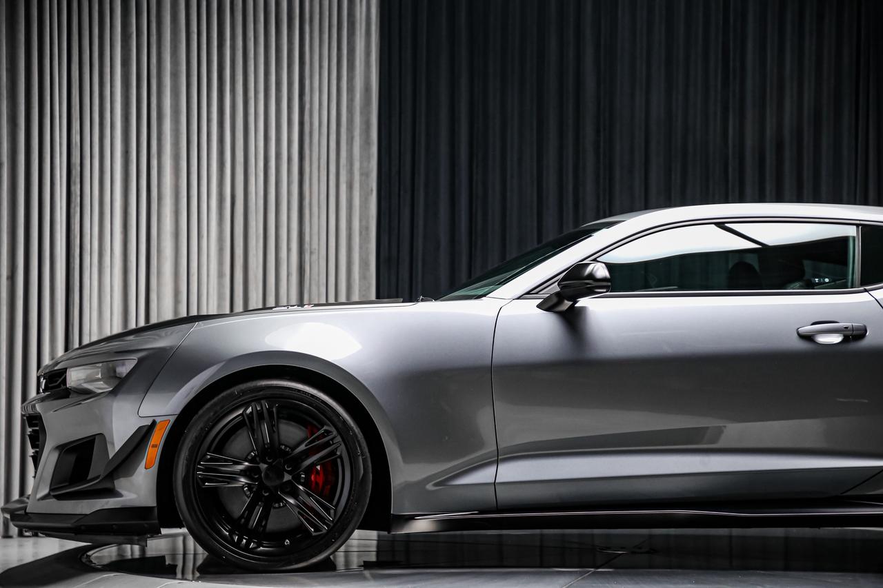2021 Chevrolet Camaro ZL1 1LE EXTREME TRACK PACK MANUAL 650HP 1OWNER Photo