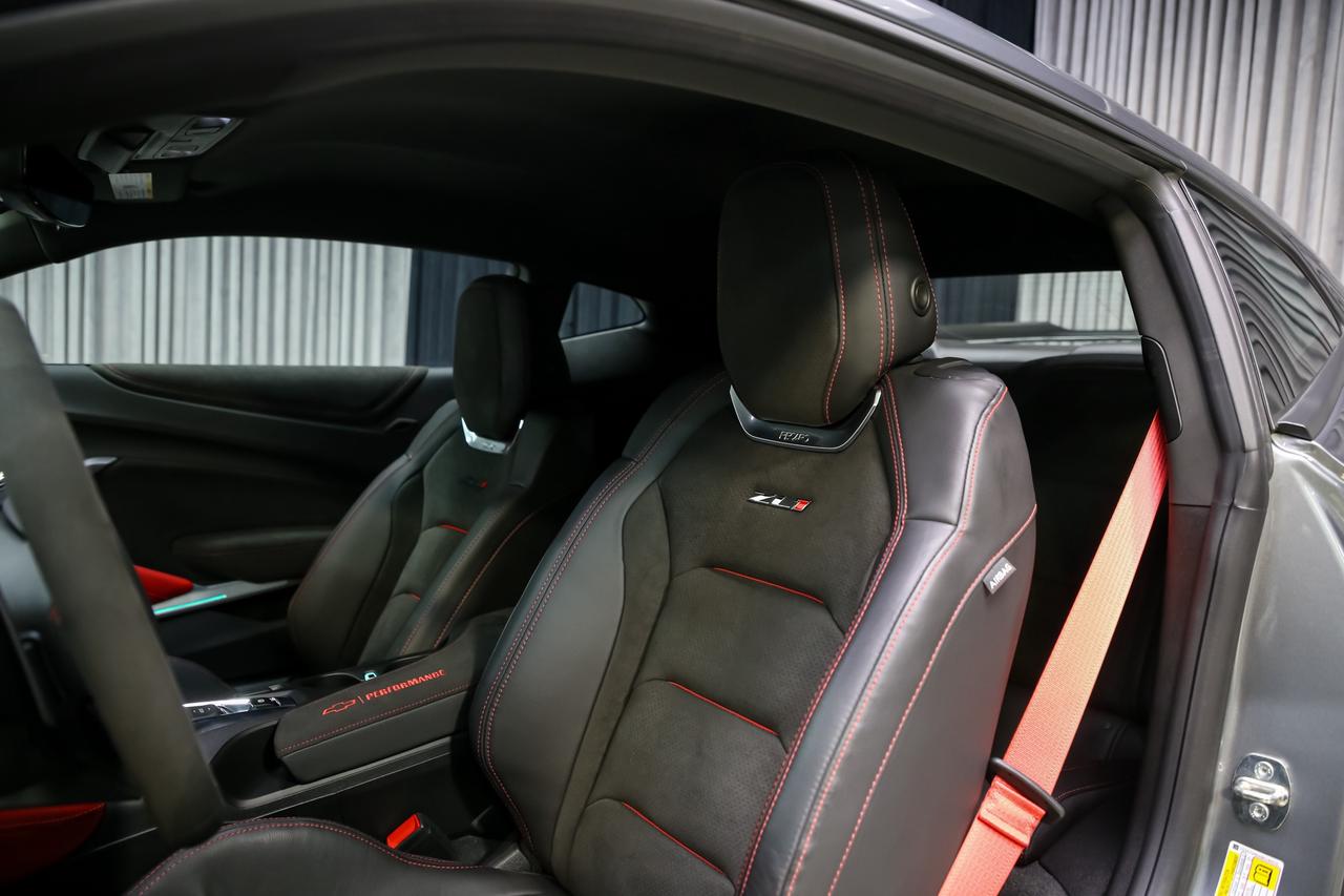 2021 Chevrolet Camaro ZL1 1LE EXTREME TRACK PACK MANUAL 650HP 1OWNER Photo