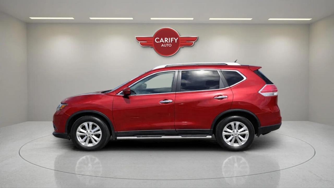 2016 Nissan Rogue SV  All-wheel Drive Photo