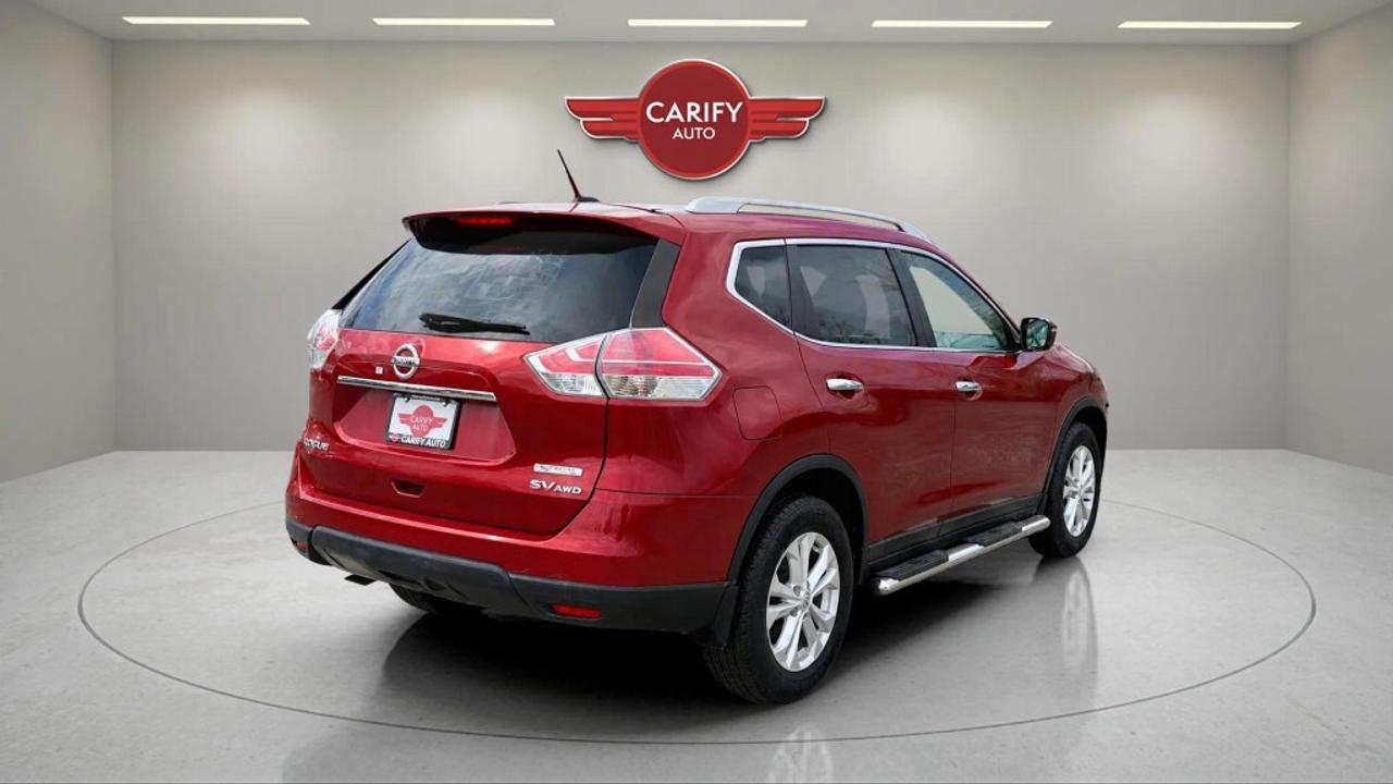 2016 Nissan Rogue SV  All-wheel Drive Photo