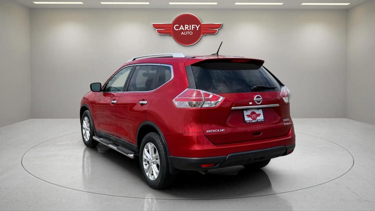 2016 Nissan Rogue SV  All-wheel Drive Photo