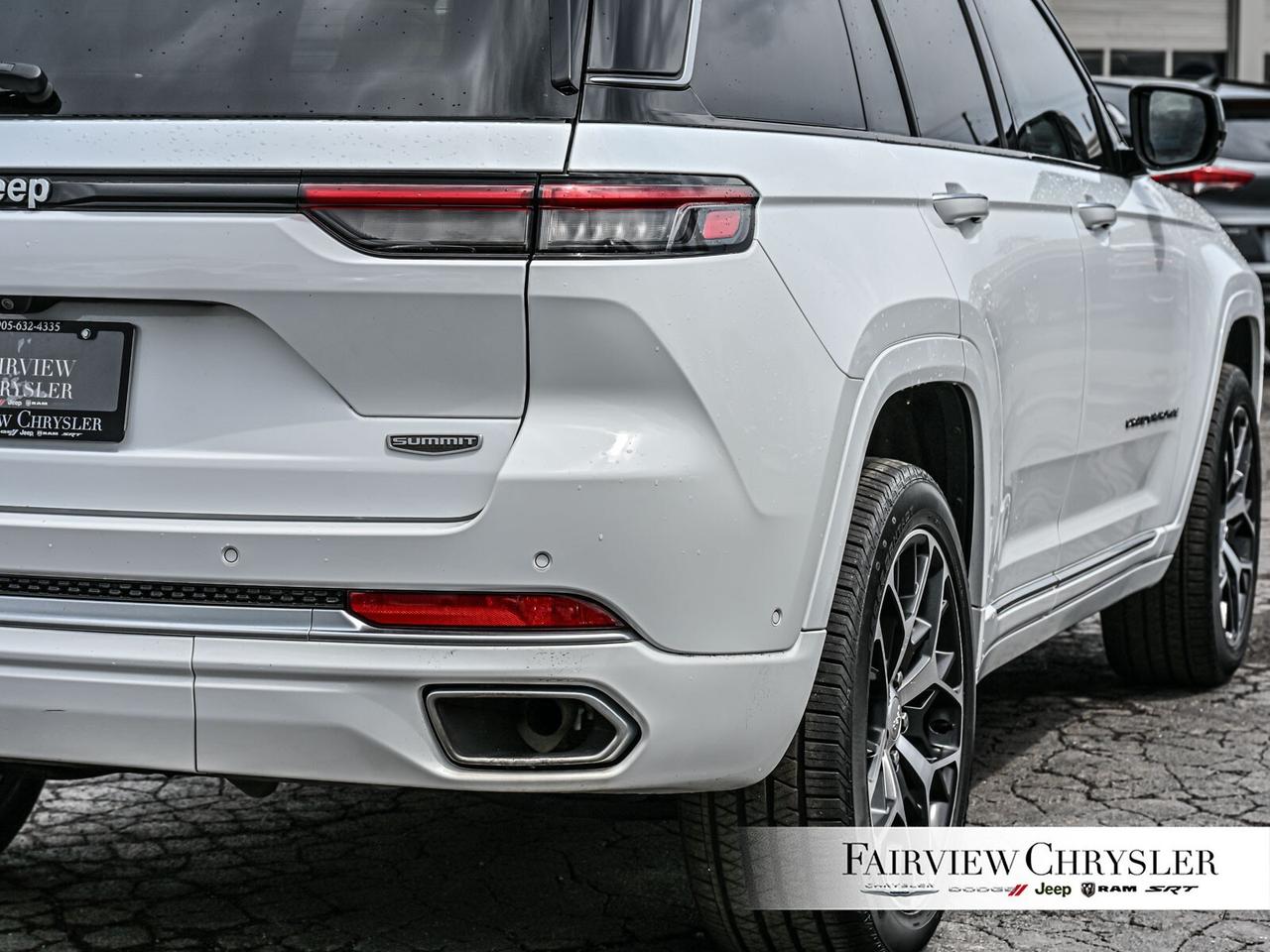 2023 Jeep Grand Cherokee Summit RESERVE   PANO ROOF   LEATHER   NAV   HEADS Photo