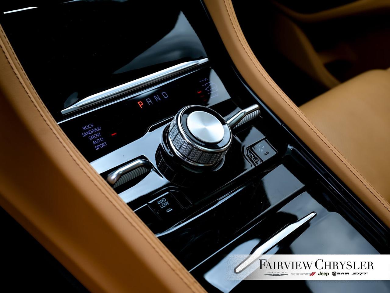 2023 Jeep Grand Cherokee Summit RESERVE   PANO ROOF   LEATHER   NAV   HEADS Photo