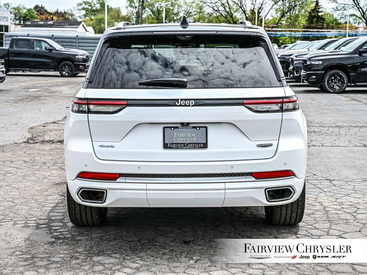 2023 Jeep Grand Cherokee Summit RESERVE   PANO ROOF   LEATHER   NAV   HEADS Photo4