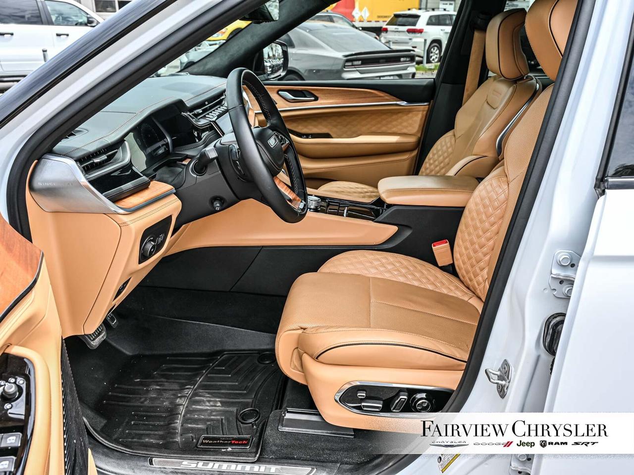 2023 Jeep Grand Cherokee Summit RESERVE   PANO ROOF   LEATHER   NAV   HEADS Photo