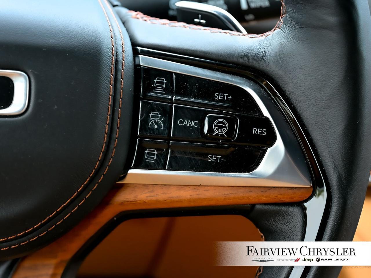 2023 Jeep Grand Cherokee Summit RESERVE   PANO ROOF   LEATHER   NAV   HEADS Photo
