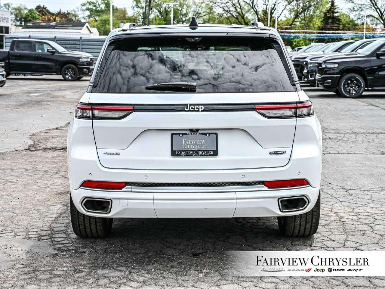 2023 Jeep Grand Cherokee Summit Reserve 4x4 RESERVE   PANO ROOF   LEATHER   NAV   HEADS UP DISPLAY   WIRELESS CHARGER Photo