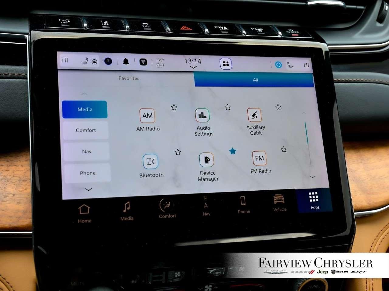 2023 Jeep Grand Cherokee Summit Reserve 4x4 RESERVE   PANO ROOF   LEATHER   NAV   HEADS UP DISPLAY   WIRELESS CHARGER Photo