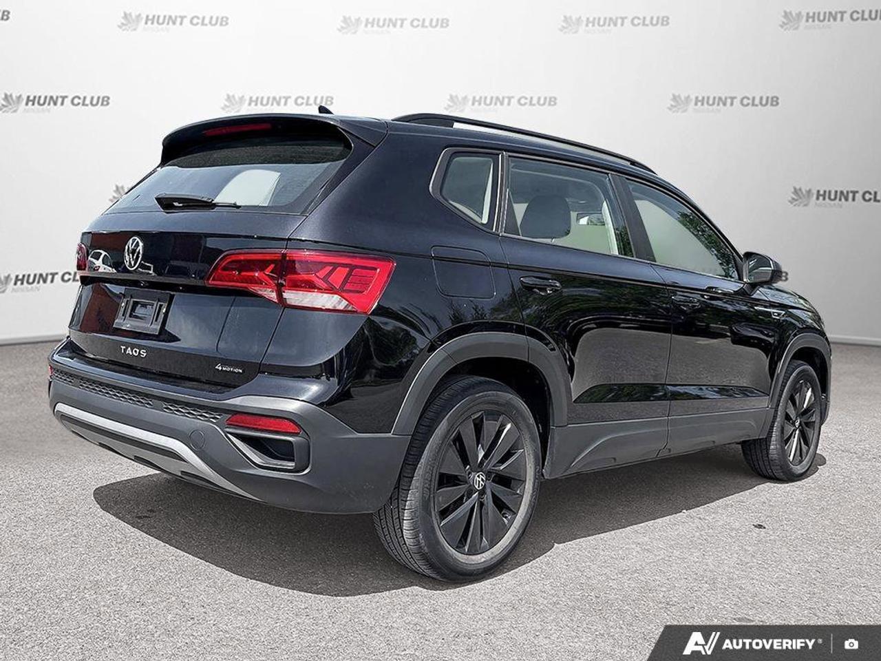2022 Volkswagen Taos Trendline   Apple CarPlay   Heated Seats Photo