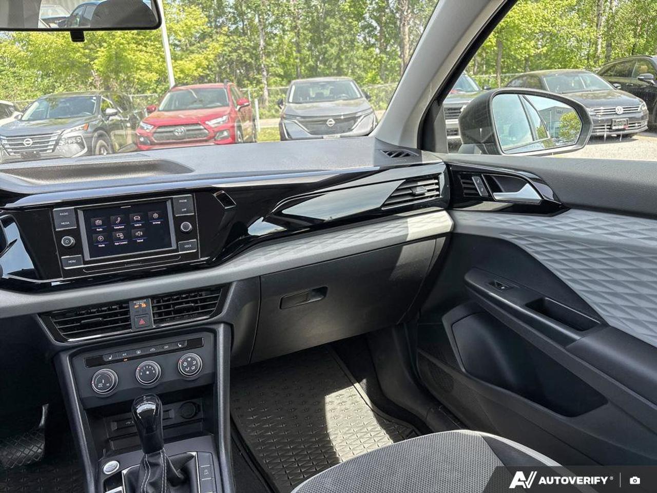 2022 Volkswagen Taos Trendline   Apple CarPlay   Heated Seats Photo