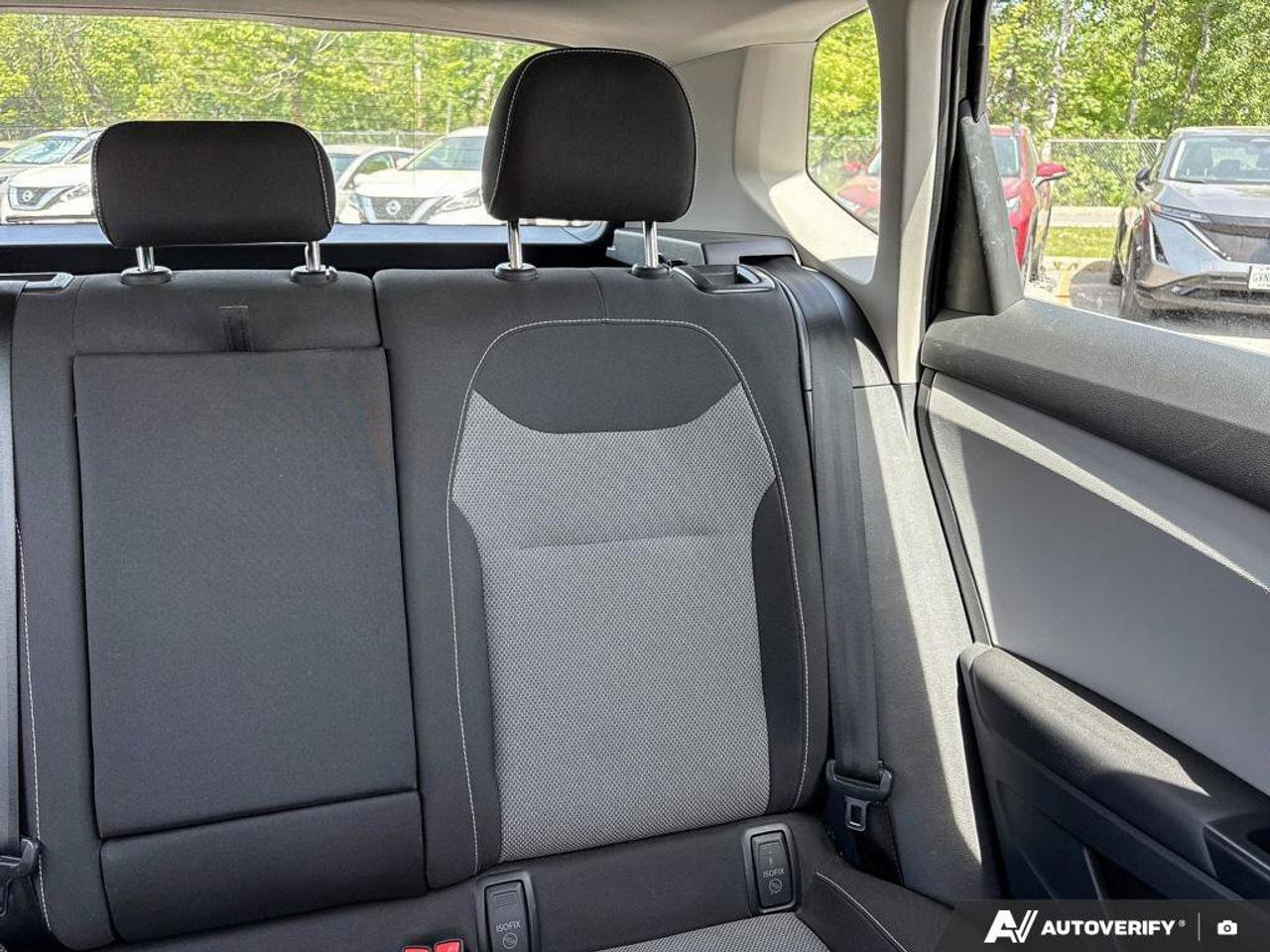 2022 Volkswagen Taos Trendline   Apple CarPlay   Heated Seats Photo