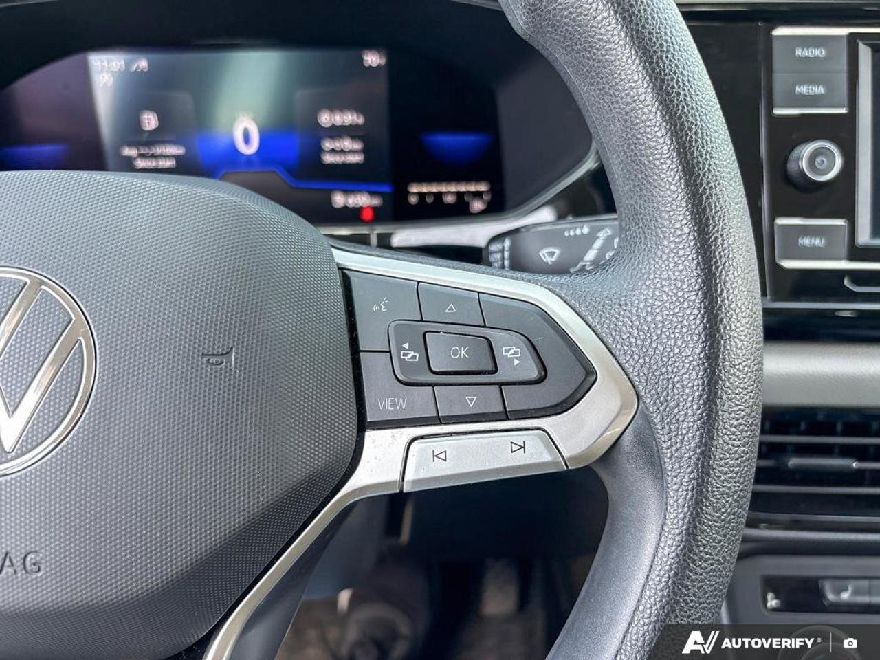 2022 Volkswagen Taos Trendline   Apple CarPlay   Heated Seats Photo