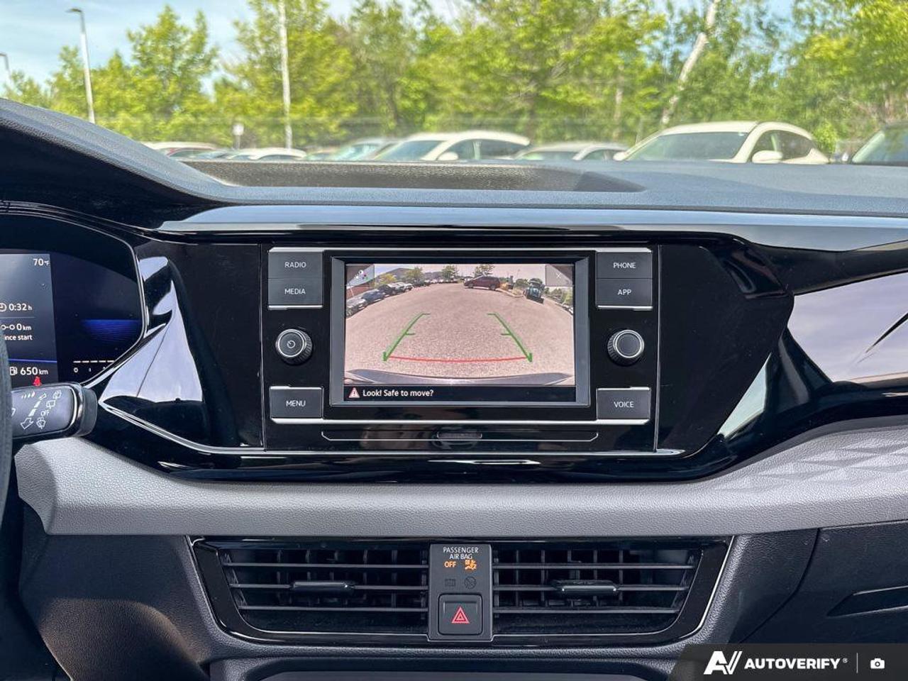 2022 Volkswagen Taos Trendline   Apple CarPlay   Heated Seats Photo