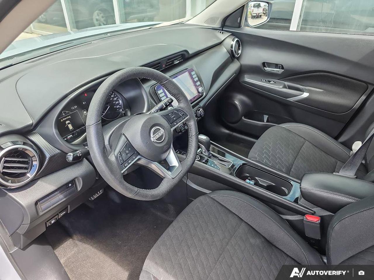 2024 Nissan Kicks SV Photo