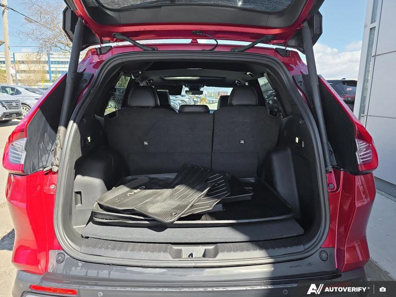 2024 Honda CR-V Hybrid Touring AWD | Apple Car Play | Leather | Photo