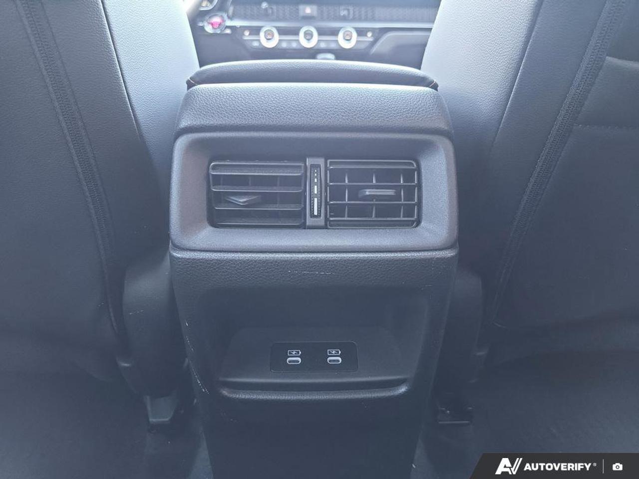 2024 Honda CR-V Hybrid Touring AWD | Apple Car Play | Leather | Photo