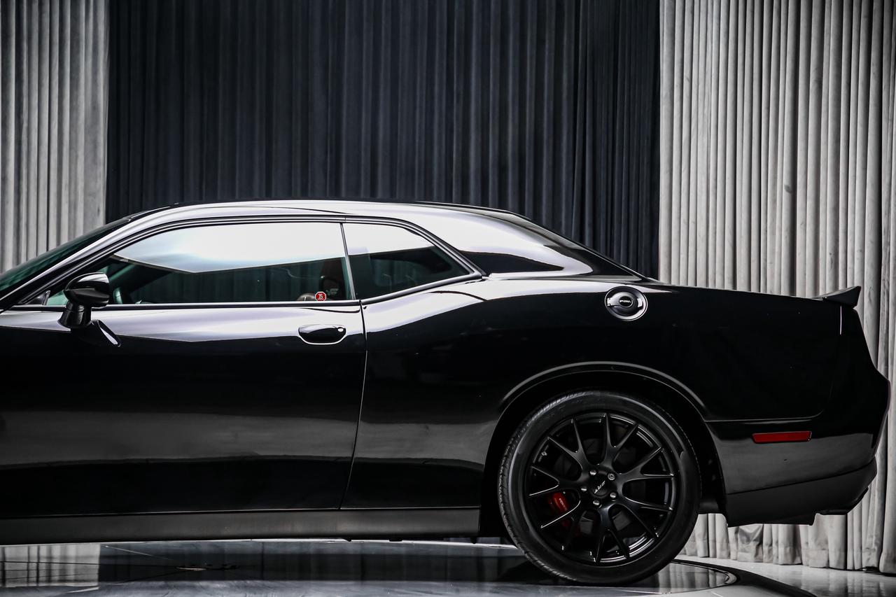 2016 Dodge Challenger SRT HELLCAT MANUAL 707HP BROWNINT NOACCDENT LOWKM Photo
