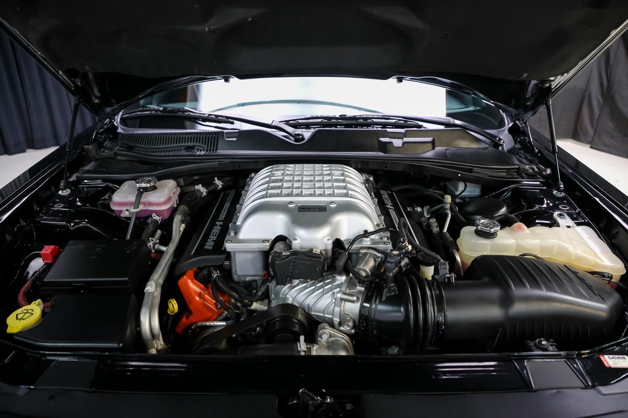 2016 Dodge Challenger SRT HELLCAT MANUAL 707HP BROWNINT NOACCDENT LOWKM Photo
