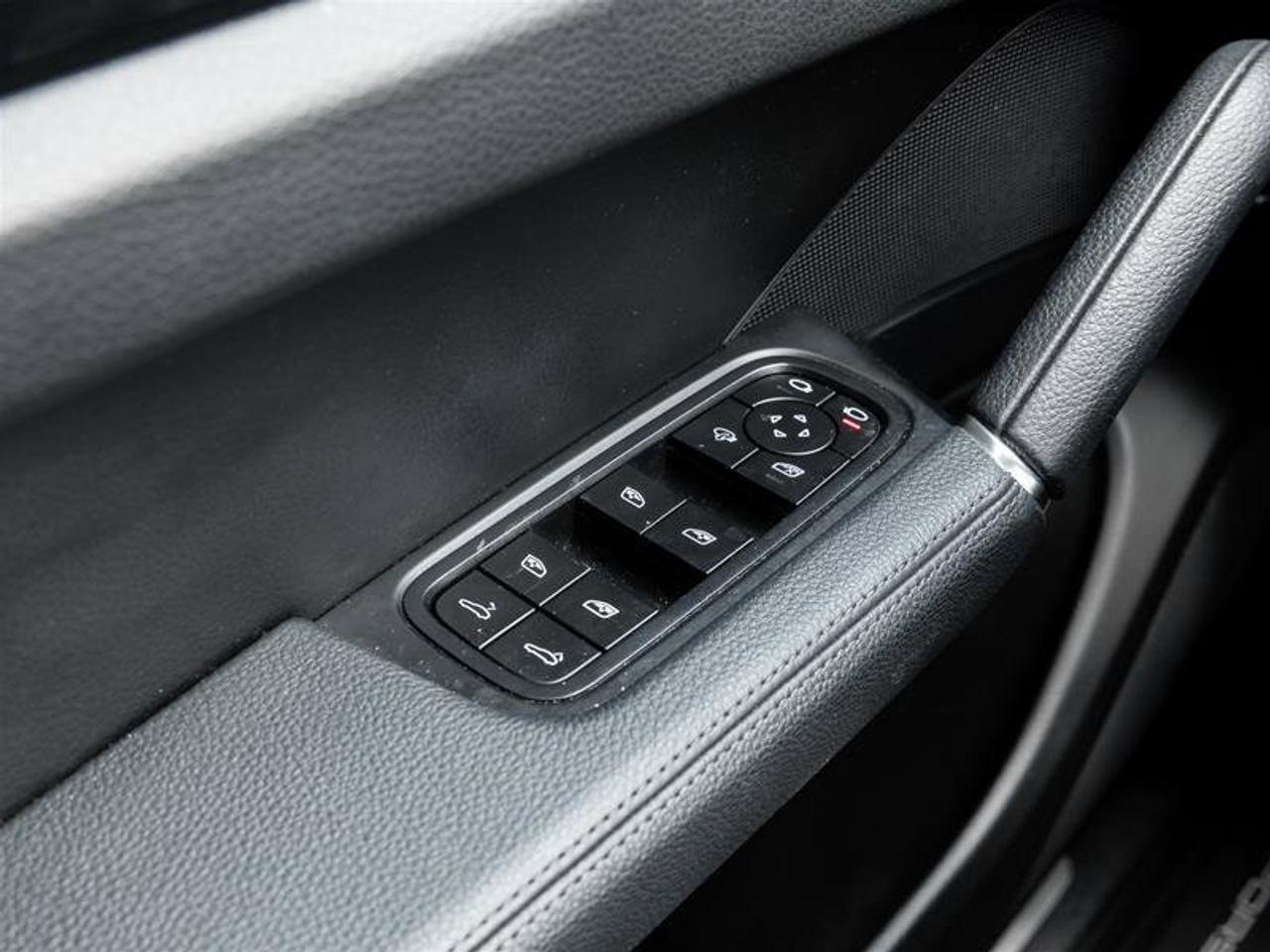 2022 Porsche Cayenne AWD CPO Premium Pkg Adaptive Air Suspension incl. Photo