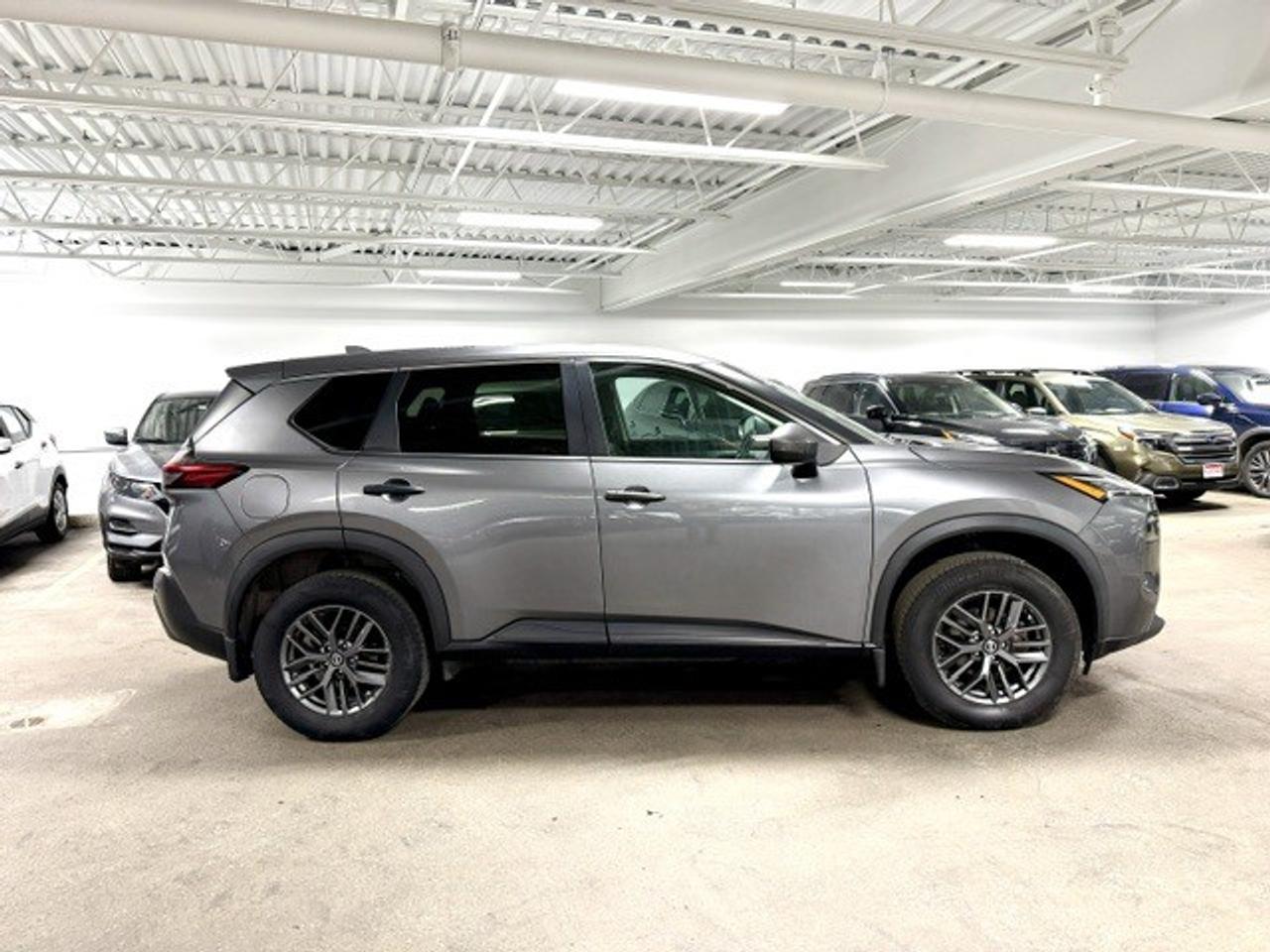 2021 Nissan Rogue S FWD, BLIND SPOT, EMERGENCY BRAKING, BACK UP CAM Photo