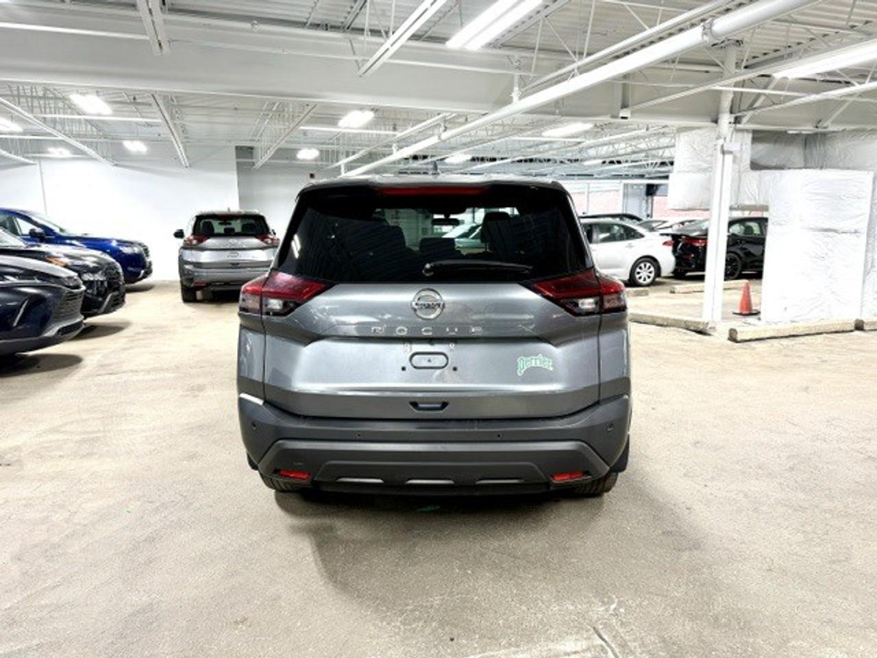 2021 Nissan Rogue S FWD, BLIND SPOT, EMERGENCY BRAKING, BACK UP CAM Photo