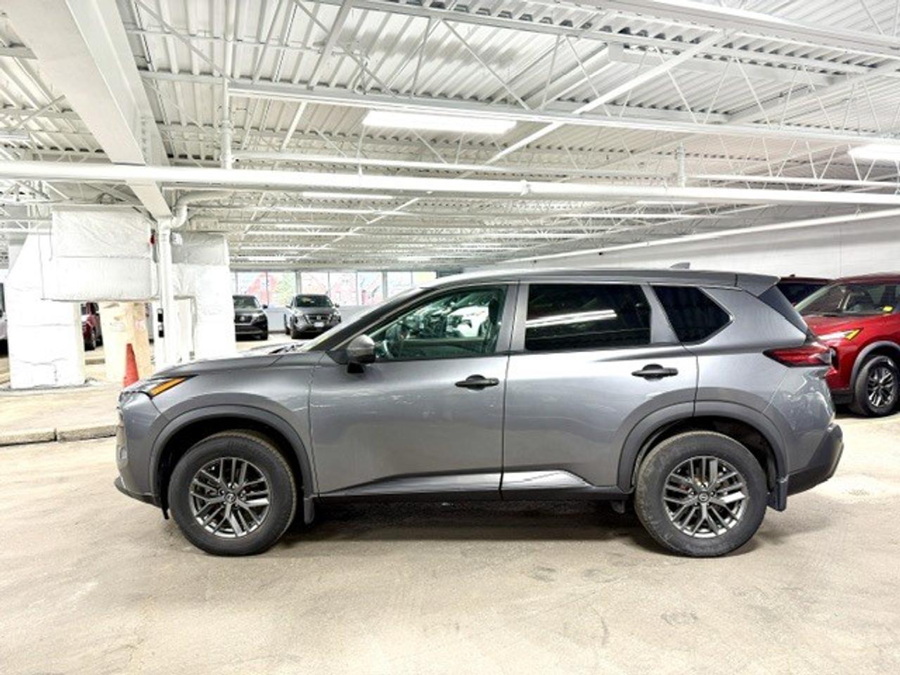 2021 Nissan Rogue S FWD, BLIND SPOT, EMERGENCY BRAKING, BACK UP CAM Photo