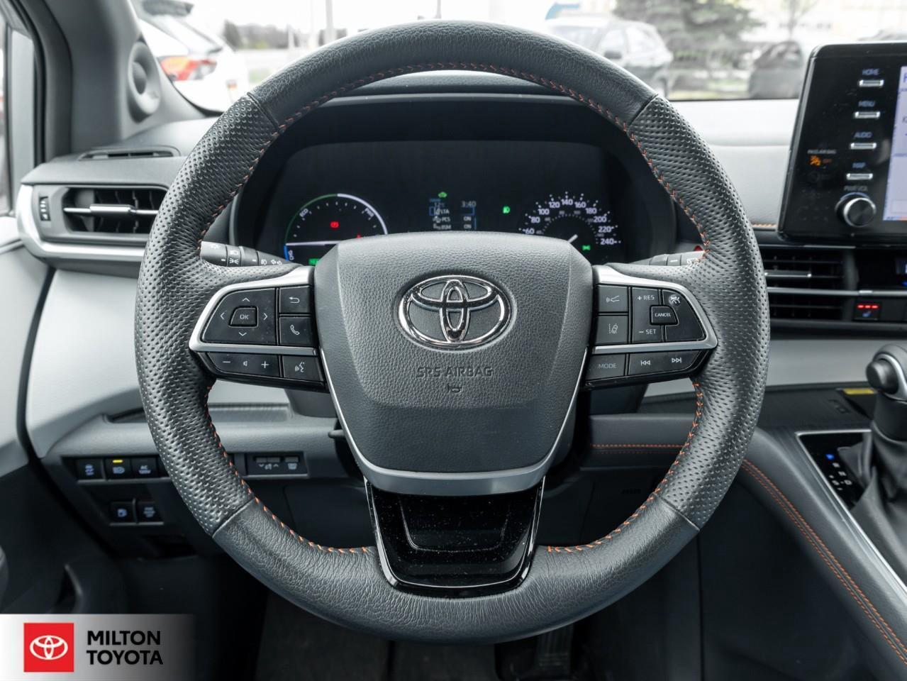 2023 Toyota Sienna TECHNOLOGY LEATHER NAVIGATION JBL REAR ENTERTAINME Photo