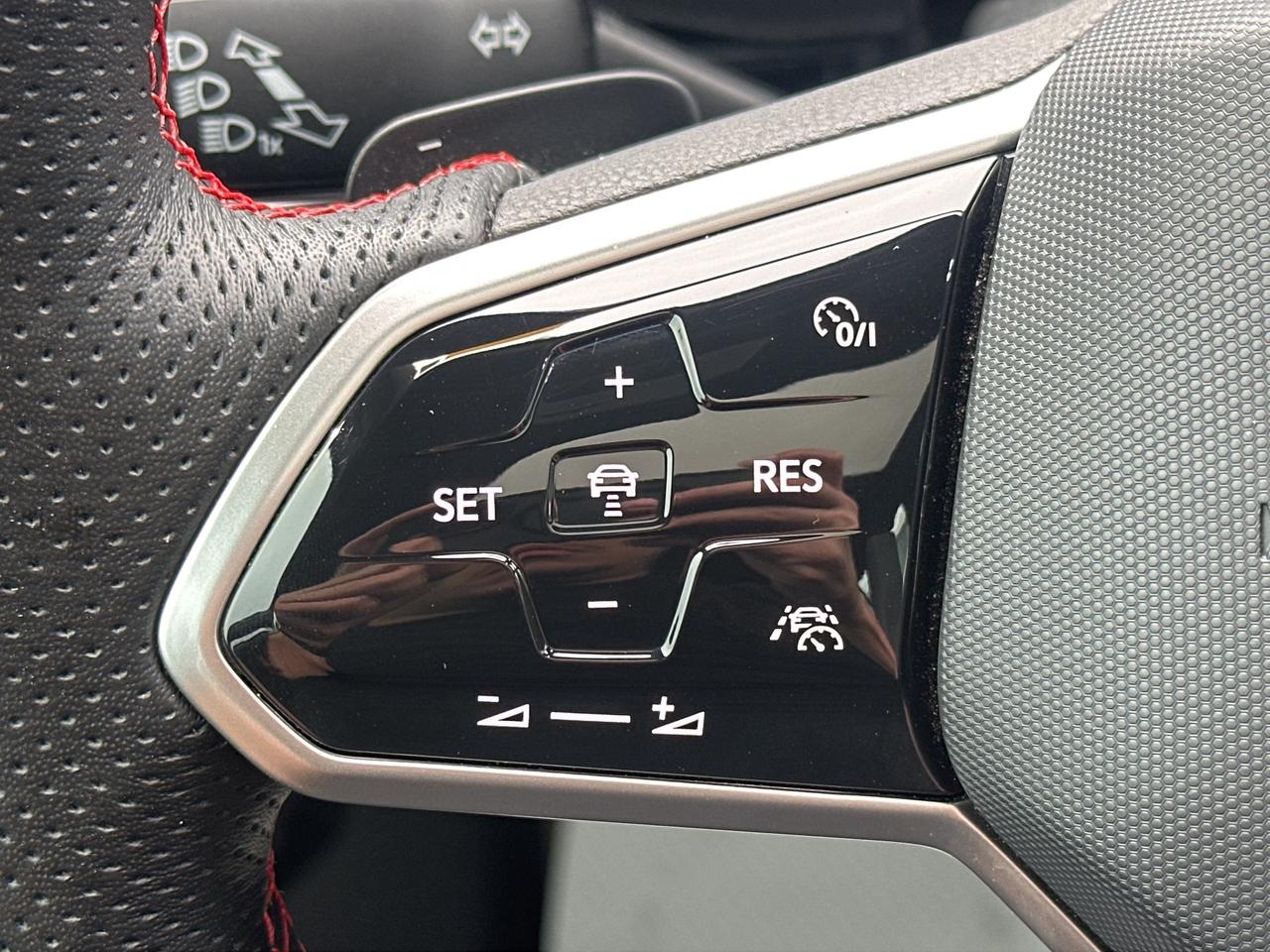 2023 Volkswagen Golf GTI Performance Auto Photo
