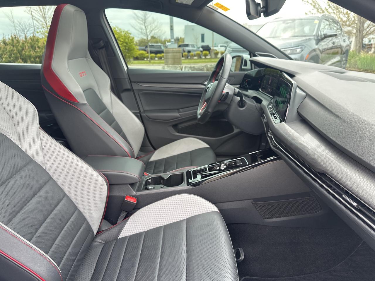 2023 Volkswagen Golf GTI Performance Auto Photo