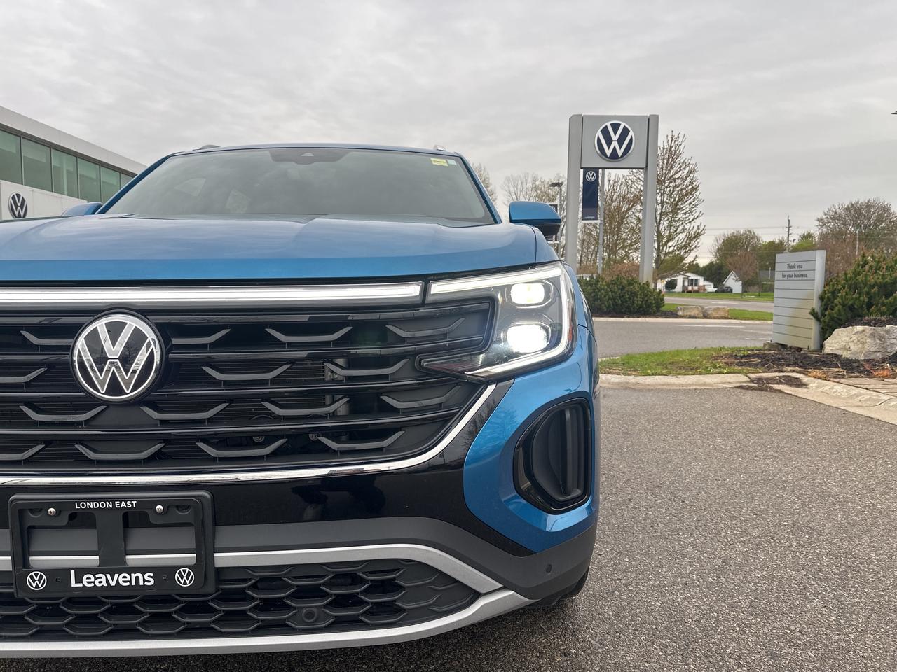 2024 Volkswagen Atlas Cross Sport Highline 2.0 TSI 4MOTION Photo