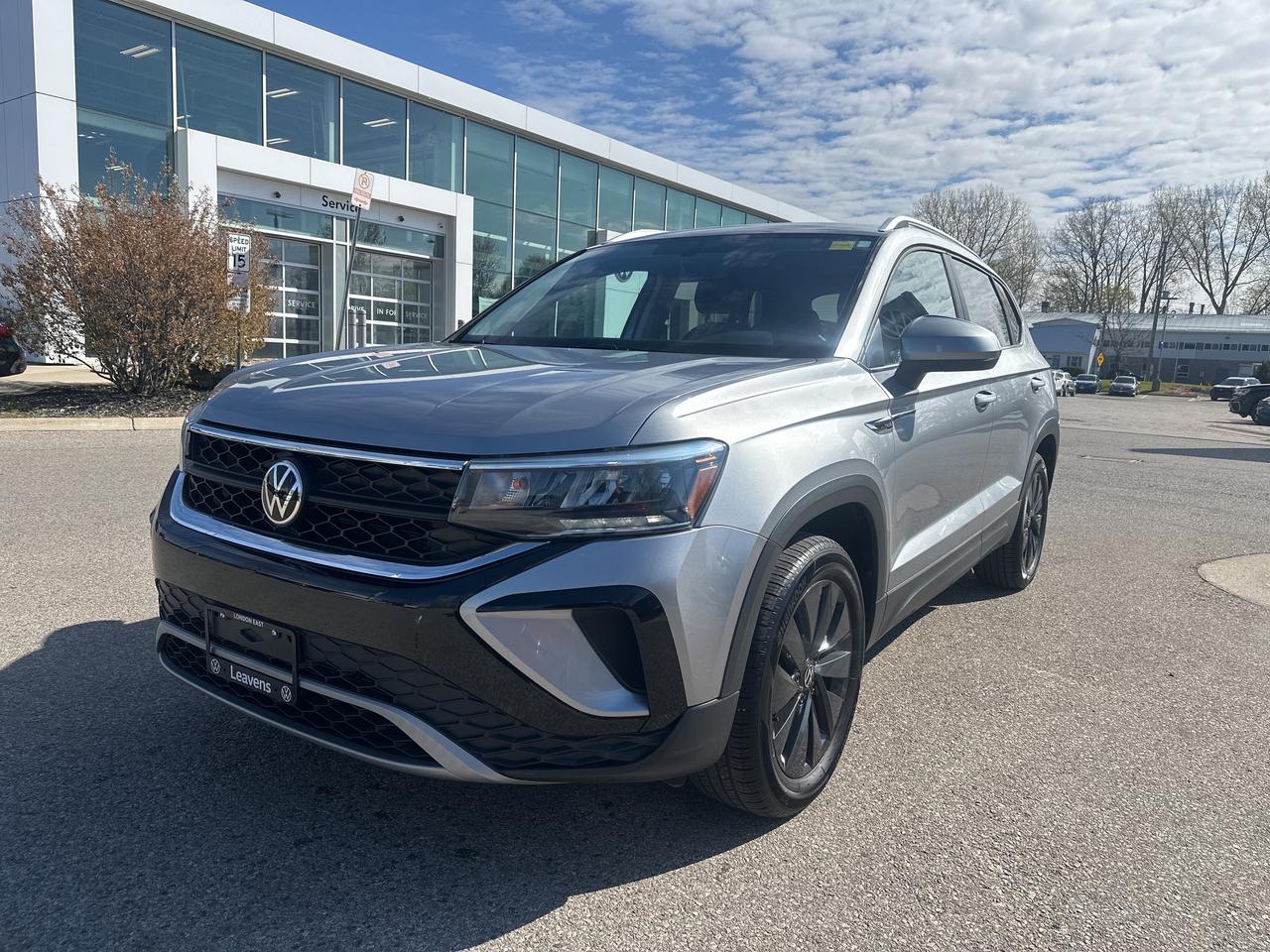 2022 Volkswagen Taos Comfortline 4Motion Photo0